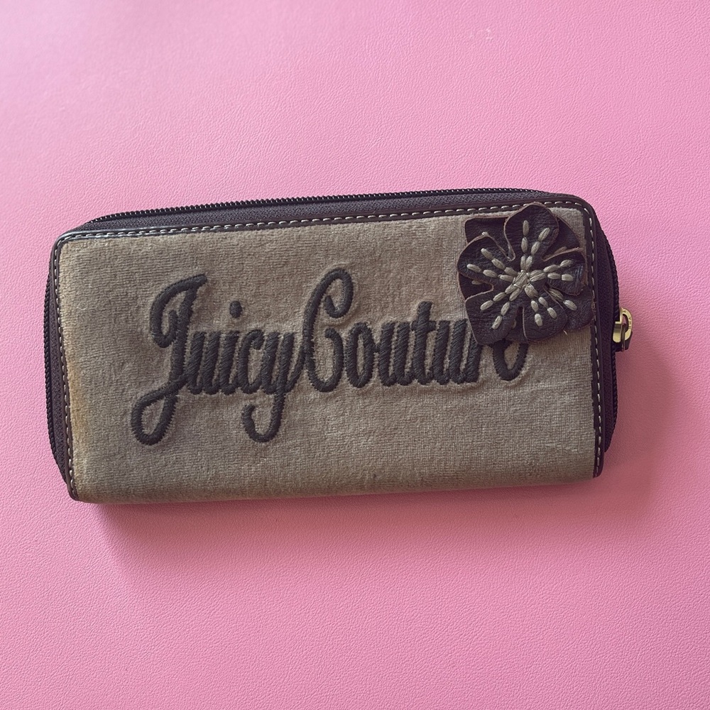 Juicy Couture Velour Wallet Y2K Fashion